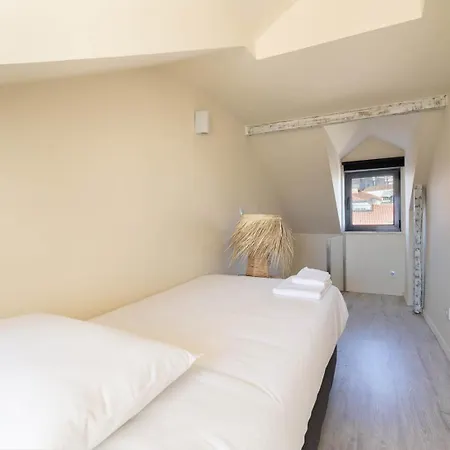 Santa Marinha Apartment *